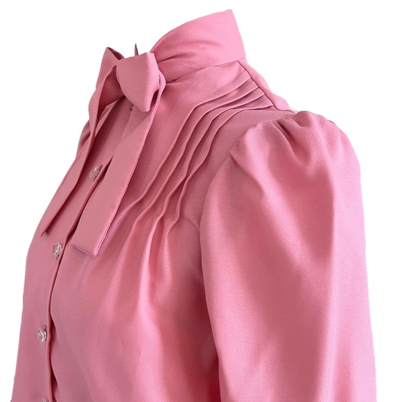 Vintage 70s peach pink bow button up long sleeve pleated secretary blouse - Picture 3 of 10